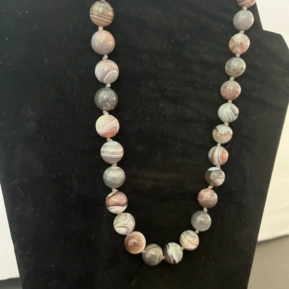 Natural Botswana Agate Bead Necklace - Picture 2 of 3